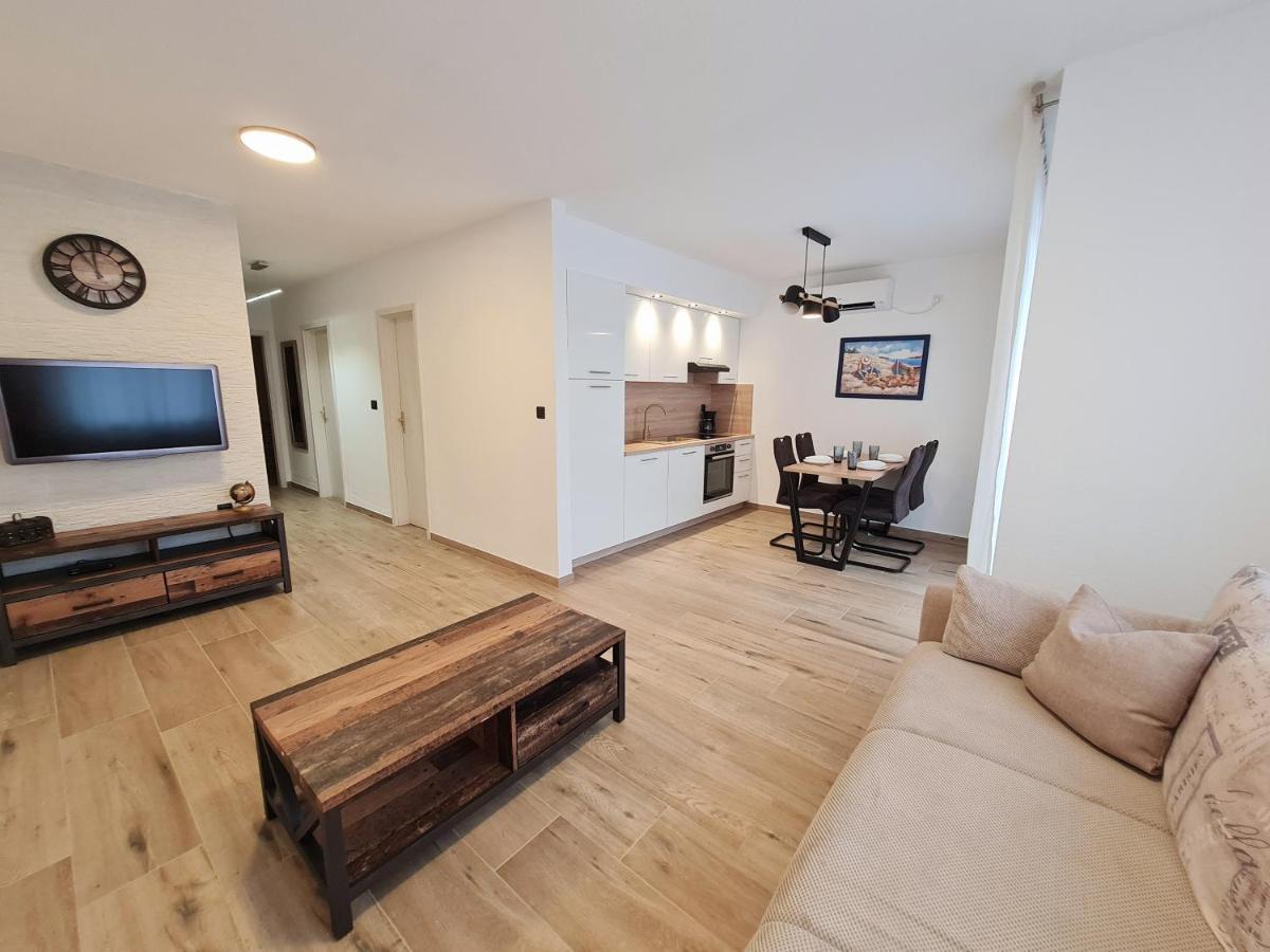 Bellistra Apartman Rabac - E Apartment ภายนอก รูปภาพ