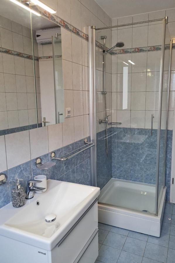 Bellistra Apartman Rabac - E Apartment ภายนอก รูปภาพ